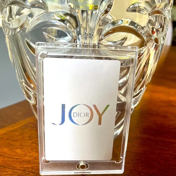 Dior Authentic Gift Bundle of Silver Holographic 2 of Hearts Card & Dior Giftbag - Picture 4 of 13